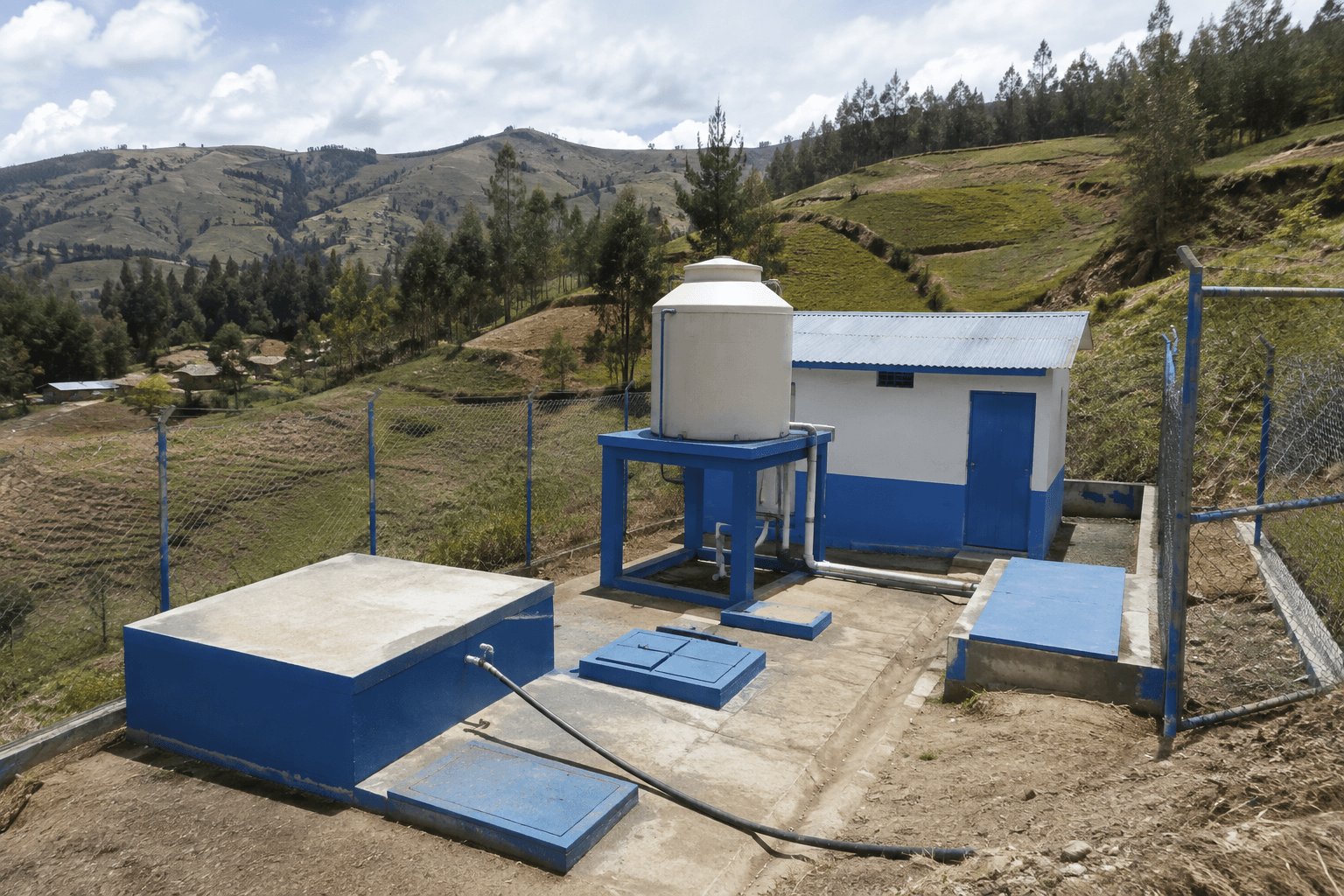 Imagen referencial de infraestructura de agua potable y saneamiento en una comunidad rural